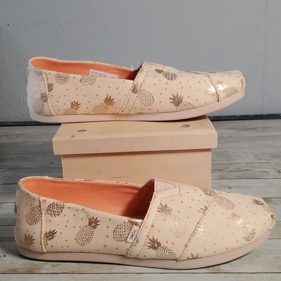 NWOT Toms Alpargata Orange/Peach Shoes with‎ Gold Metallic Pineapples Canvas 8 - Picture 1 of 8